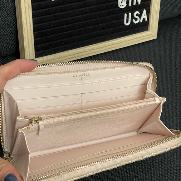 CHANEL Pink/gold Tweed Deauville Zippy Wallet with Gold Hardware - Picture 10 of 16